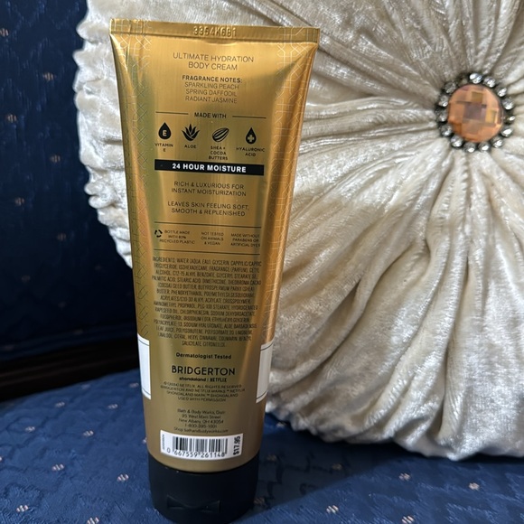 BATH & BODY WORKS SET. . . DIAMOND OF THE SEASON SCENT - Picture 4 of 6